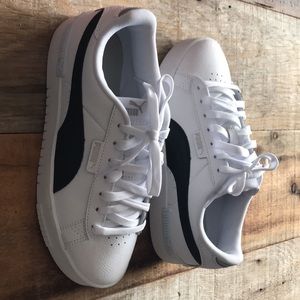 Brand New Women’s Jada Shoes